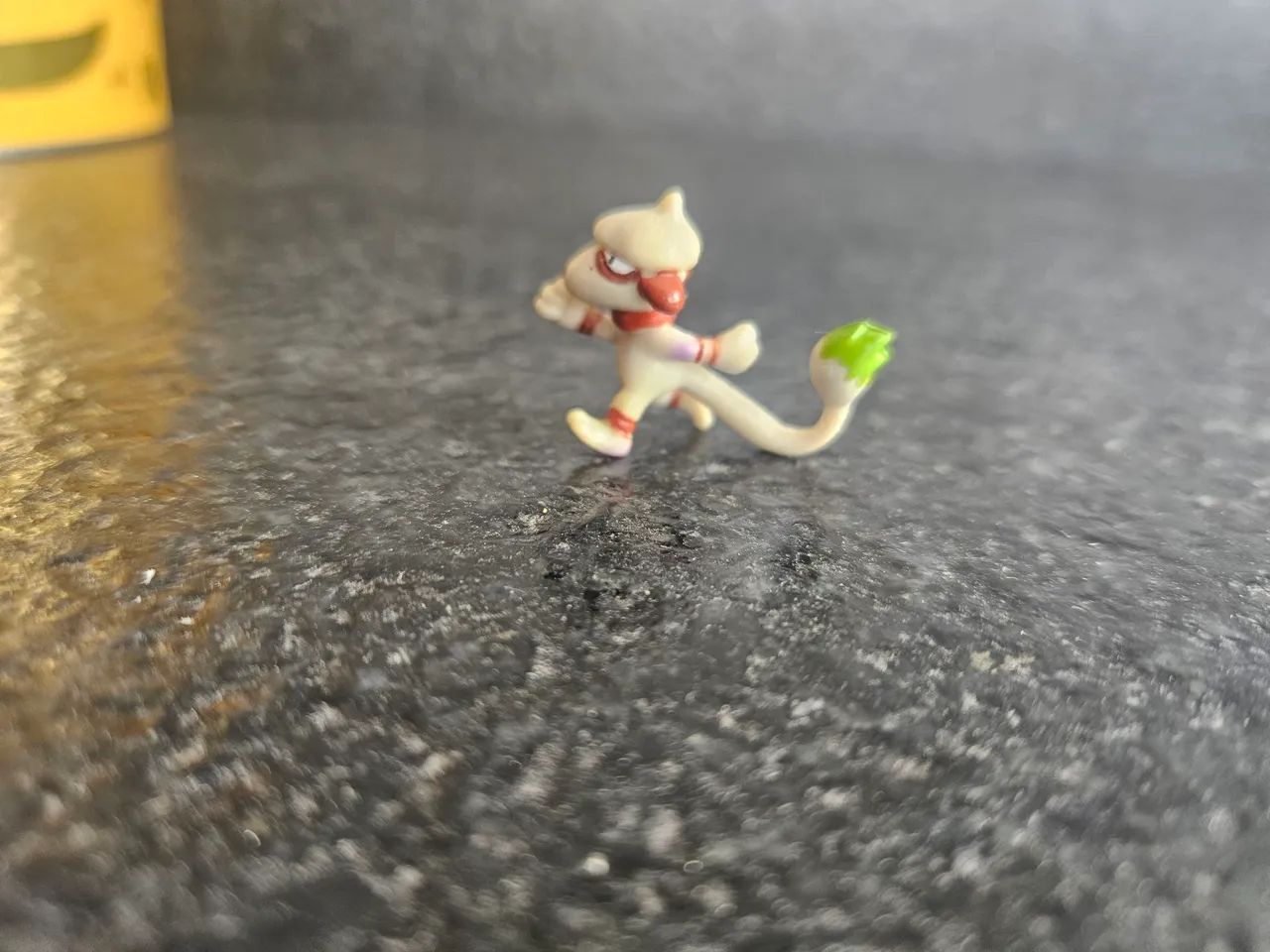Smeargle pokemon miniatura