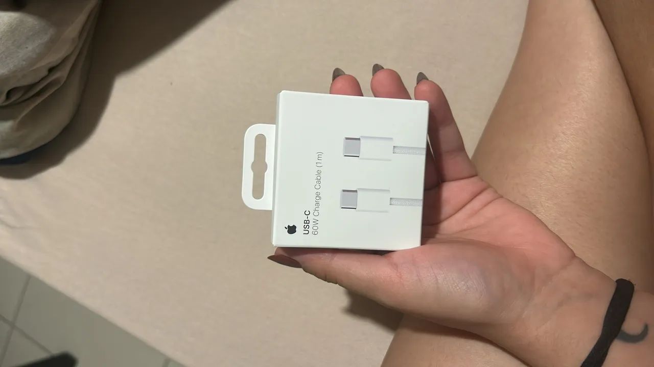 Carregador iphone original USB-C 1 M - Foto 2
