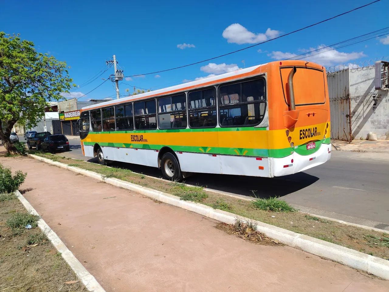 Ônibus Mercedes apache 52 lugares.  - Foto 3