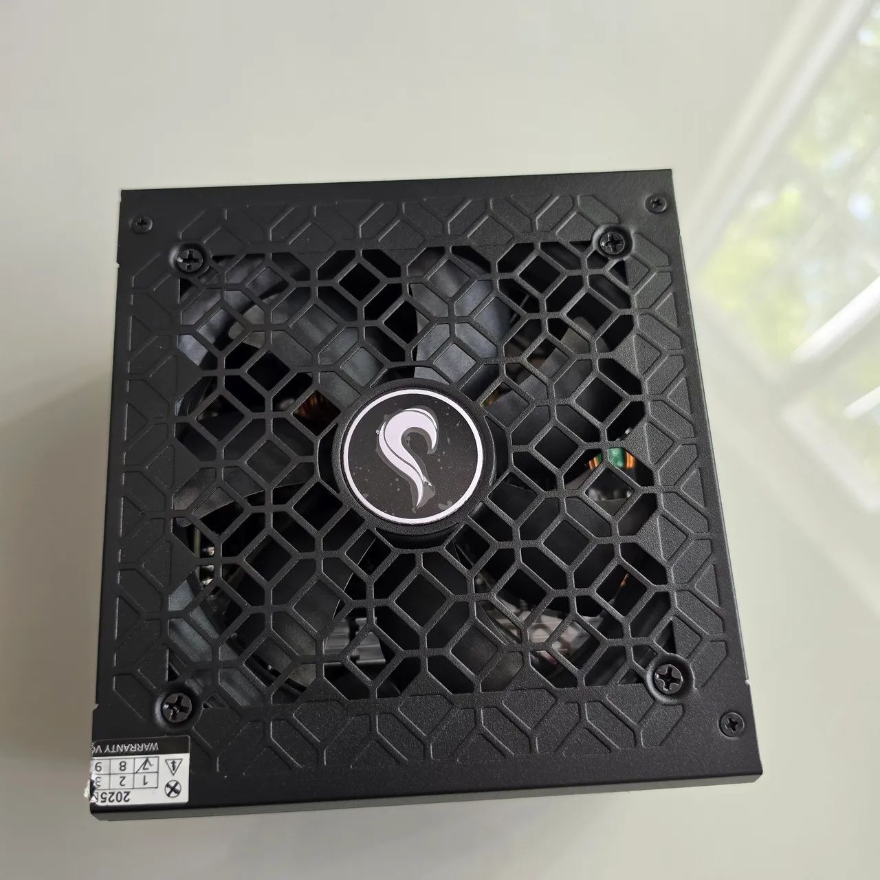 Fonte Rise mode 650w full modular Elektra completa com todos os cabos ( usada ) - Foto 3