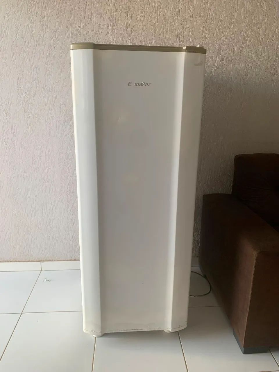 Geladeira Esmaltec