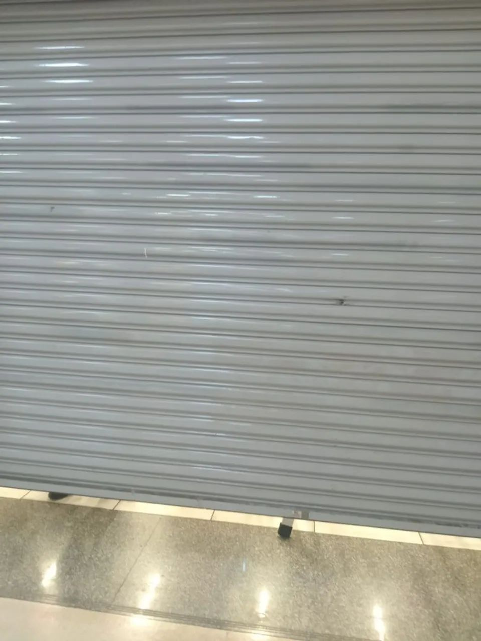 Serviços de Manutenção em portas de enrolar manual e automáticas  - Foto 2