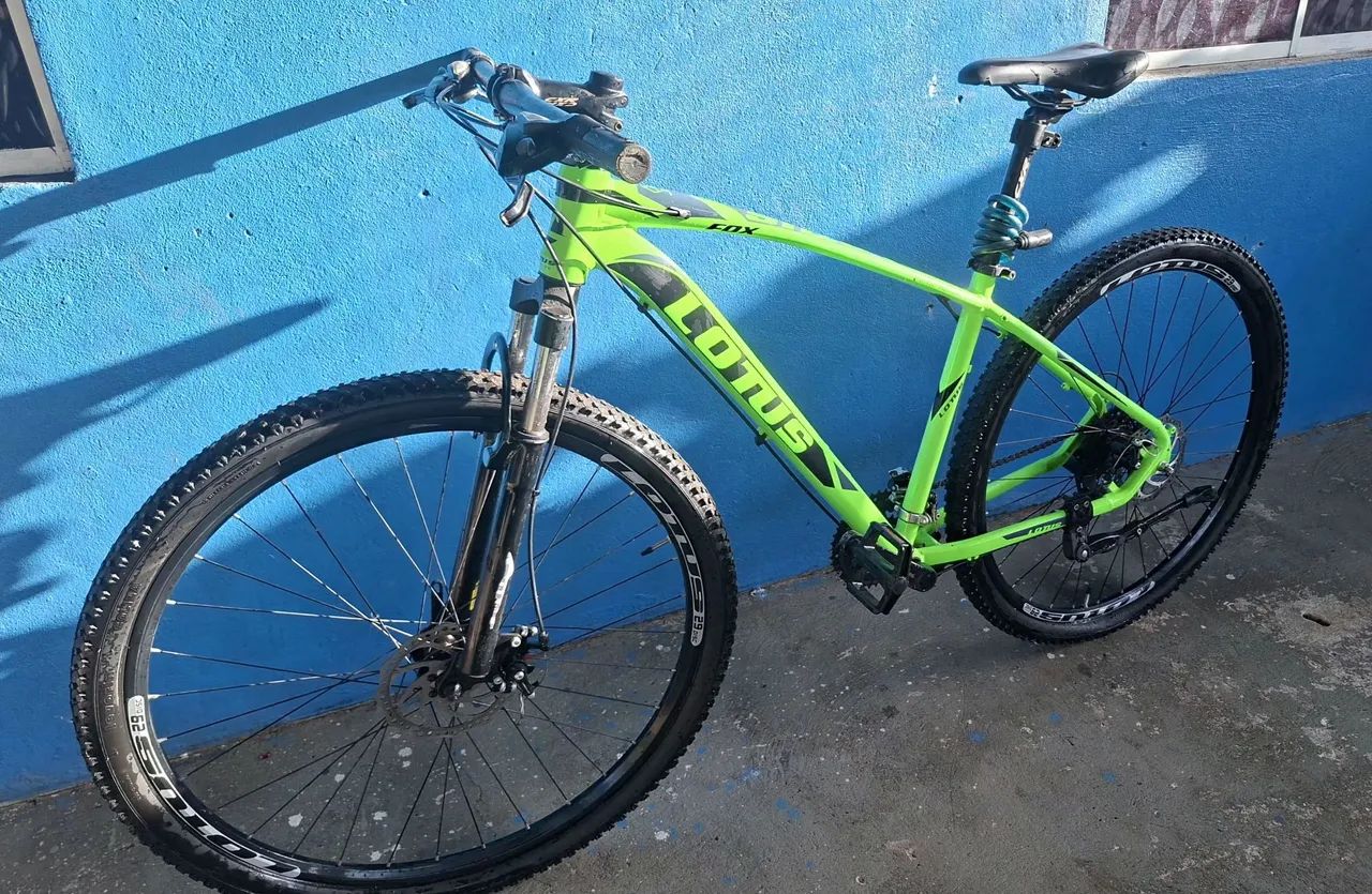 BICICLETA LOTUS ARO 29 COM DOCUMENTAÇÃO 