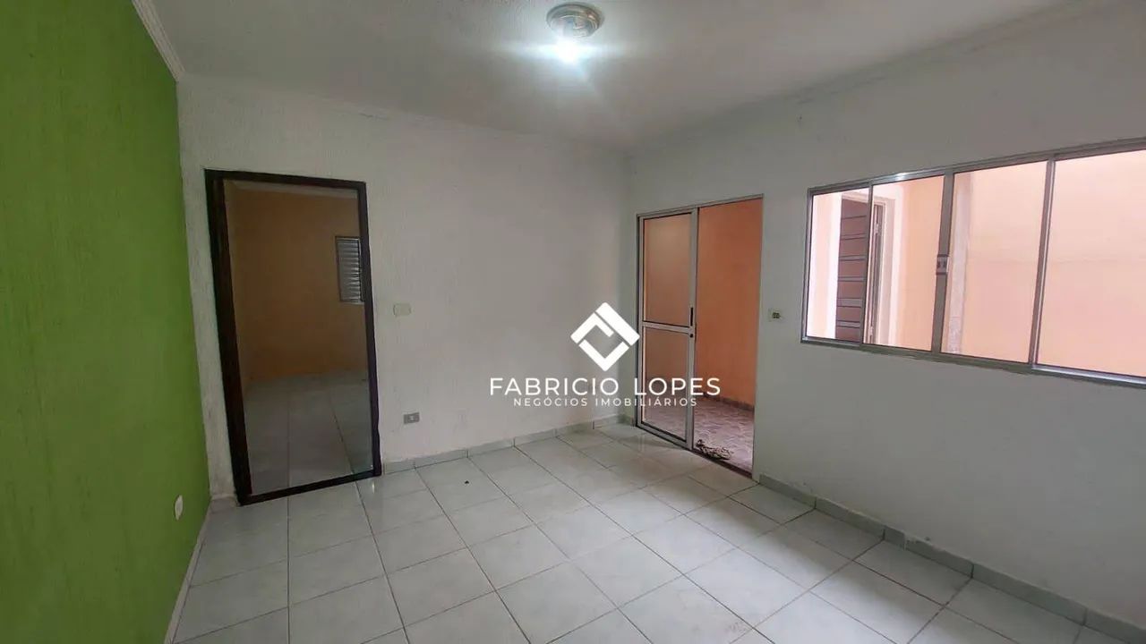 Casa com 2 dormitórios para alugar - Parque Meia Lua - Jacareí/SP