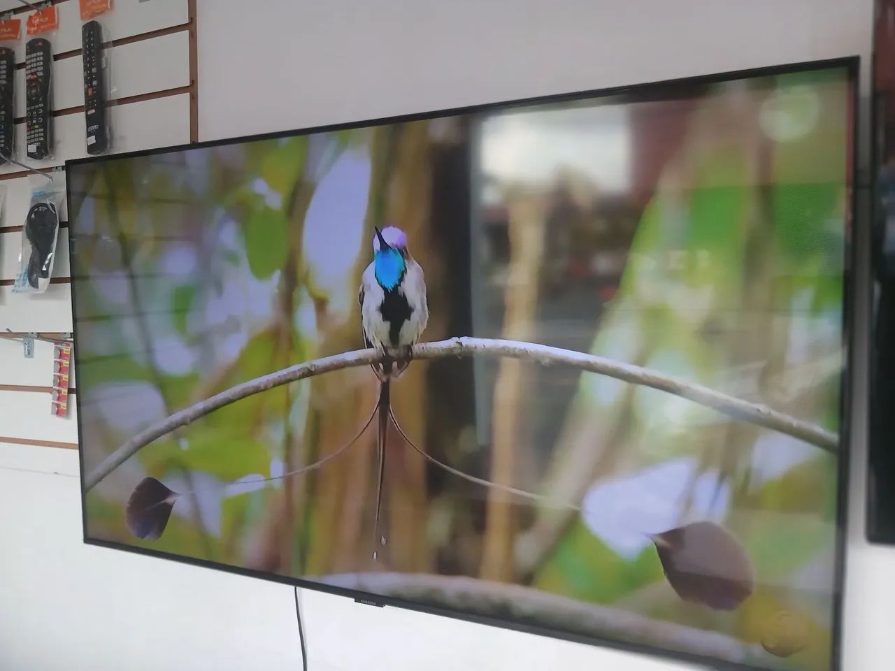 Smart TV Samsung 50 polegadas borda infinita  - Foto 3