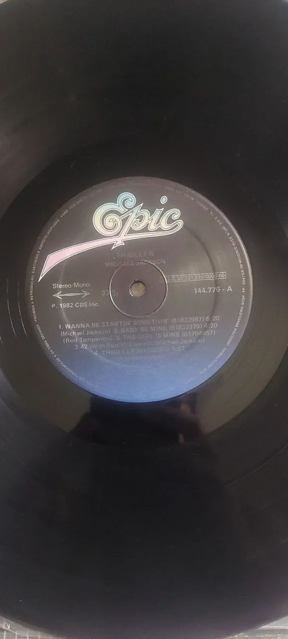LP Vinil Michael Jackson "Thriller" com encarte completo - Foto 3