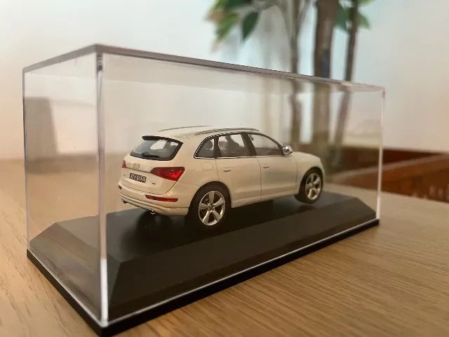 Miniatura Audi Q5 1.43 Branco. - Foto 4