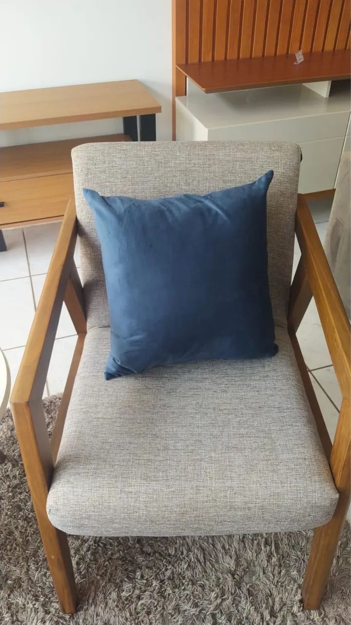 Conjunto 2 poltronas + mesinha lateral  - Foto 2