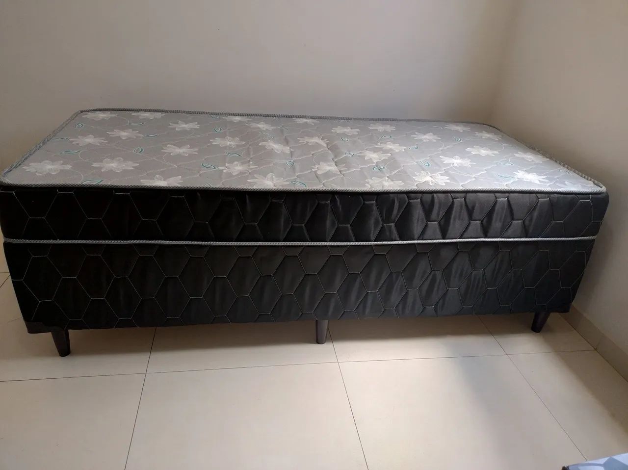 Cama Box Solteiro pouco uso - Foto 3