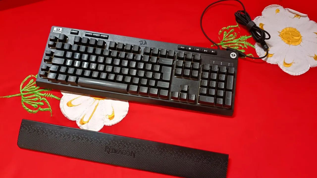 Teclado Gamer Redragon 