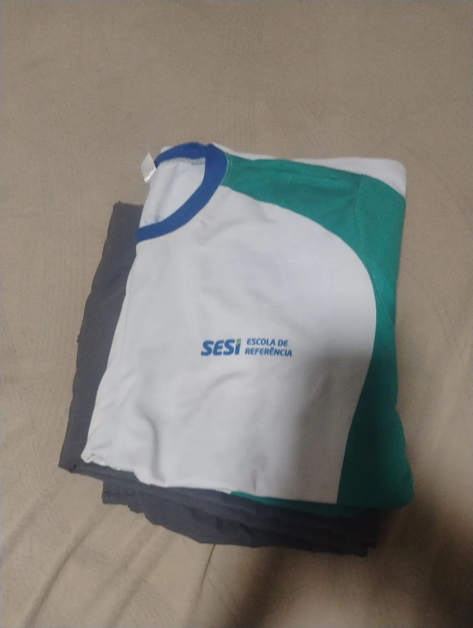 Uniforme da escola sesi de referência 