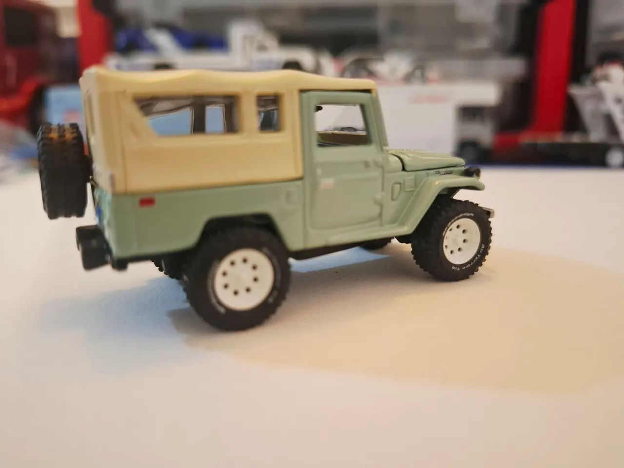 Miniatura Toyota Land Cruiser 1:64!!! - Foto 2