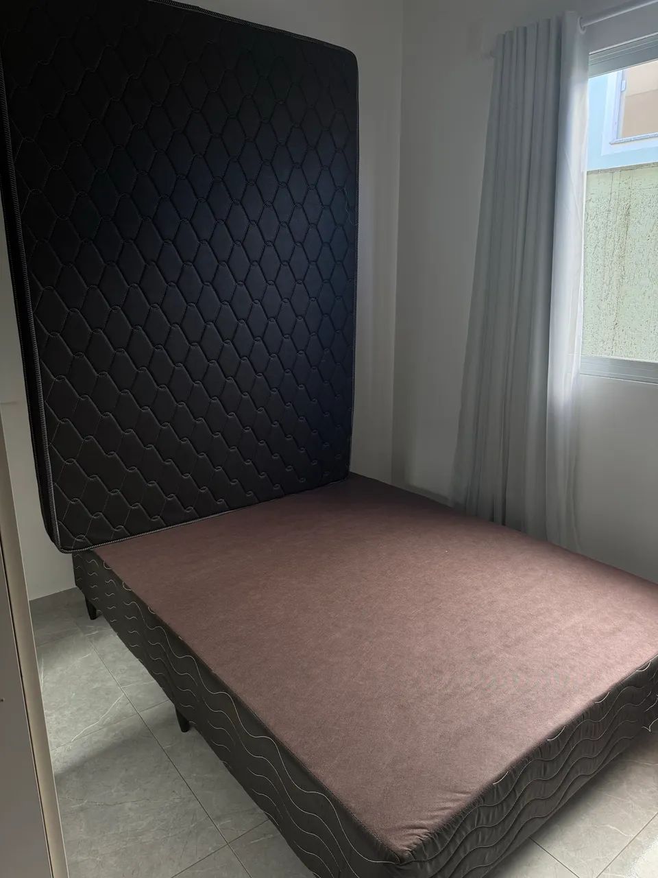 Cama Box Casal Ortobom + Cabeceira Estofada Preta | Excelente Estado