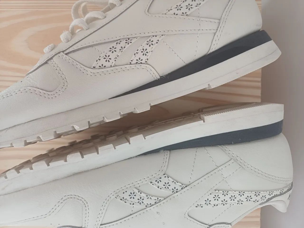 Tenis Rebook Classic Feminino  - Foto 4