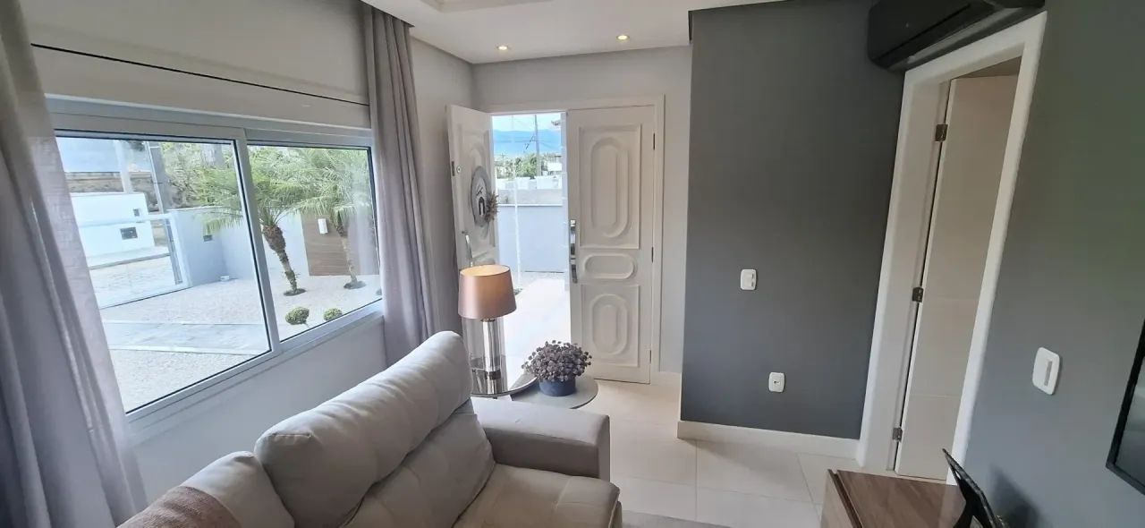 Casa com 3 dormitórios sendo 1 suíte e 5 vagas de garagem em Santo Amaro da Imperatriz/SC - Foto 3