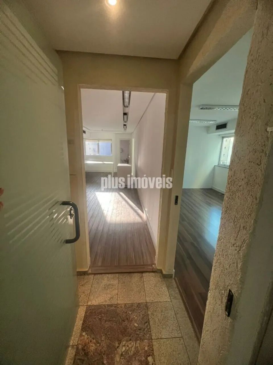 CONJUNTO COMERCIAL - VENDA - 2 VAGAS - JARDINS - Foto 2