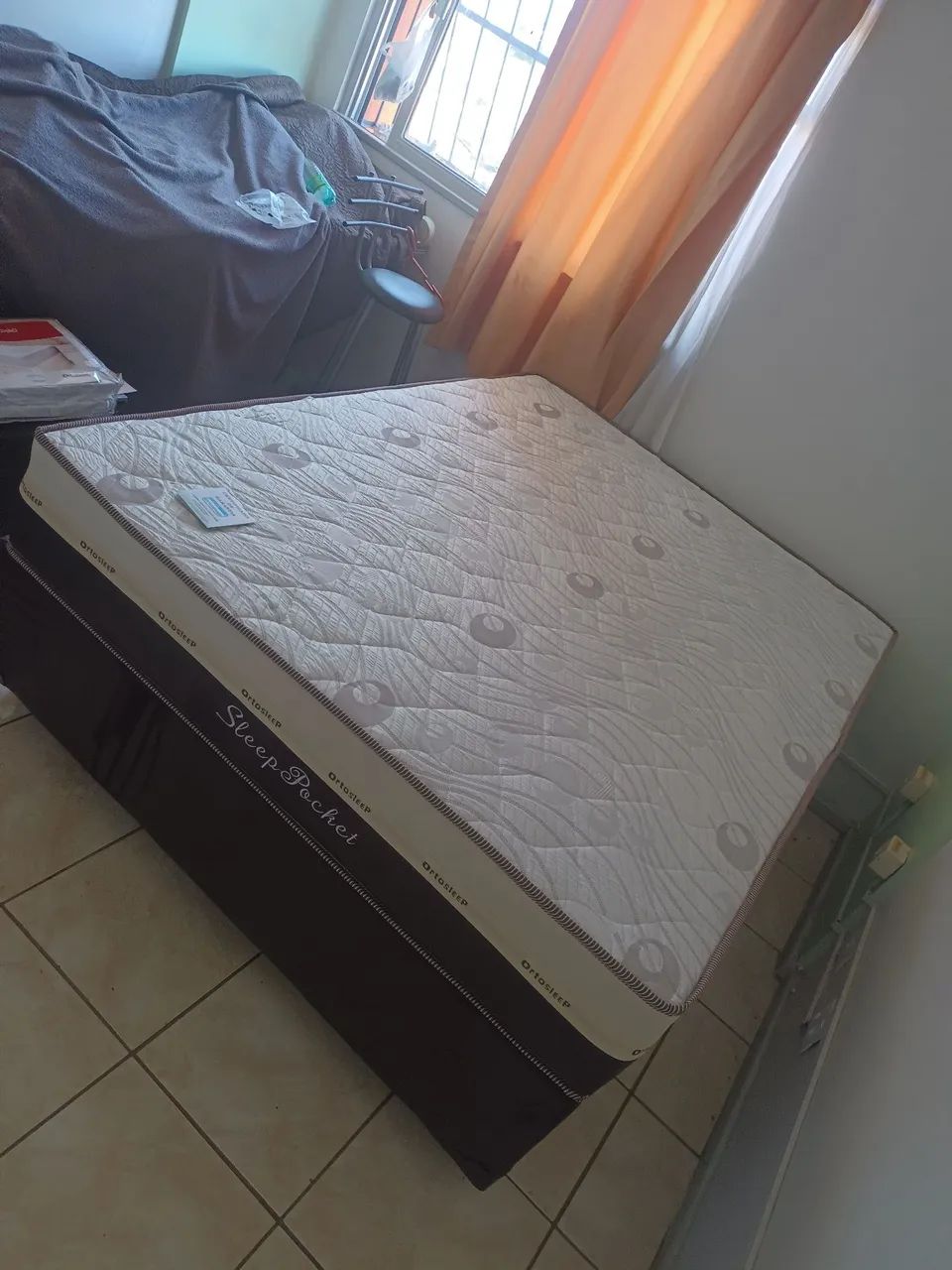 Cama casal confortável grátis travesseiro e entrega  - Foto 3