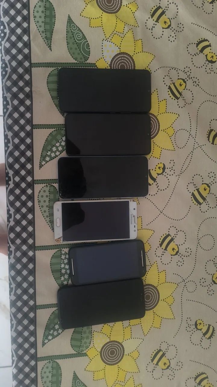 Lote com 6 celulares com defeitos leves - Foto 2