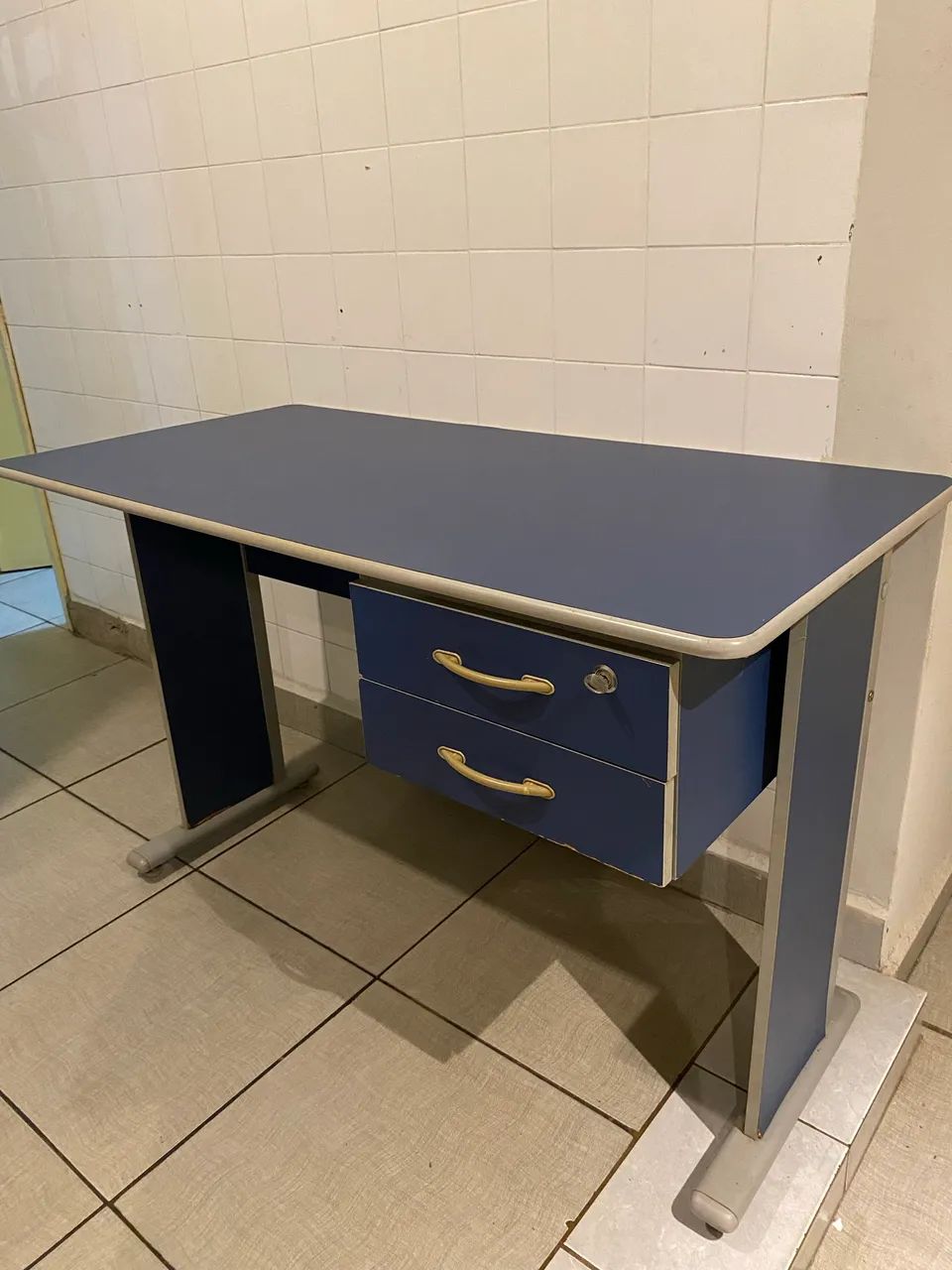 Vendo mesa de escritório 