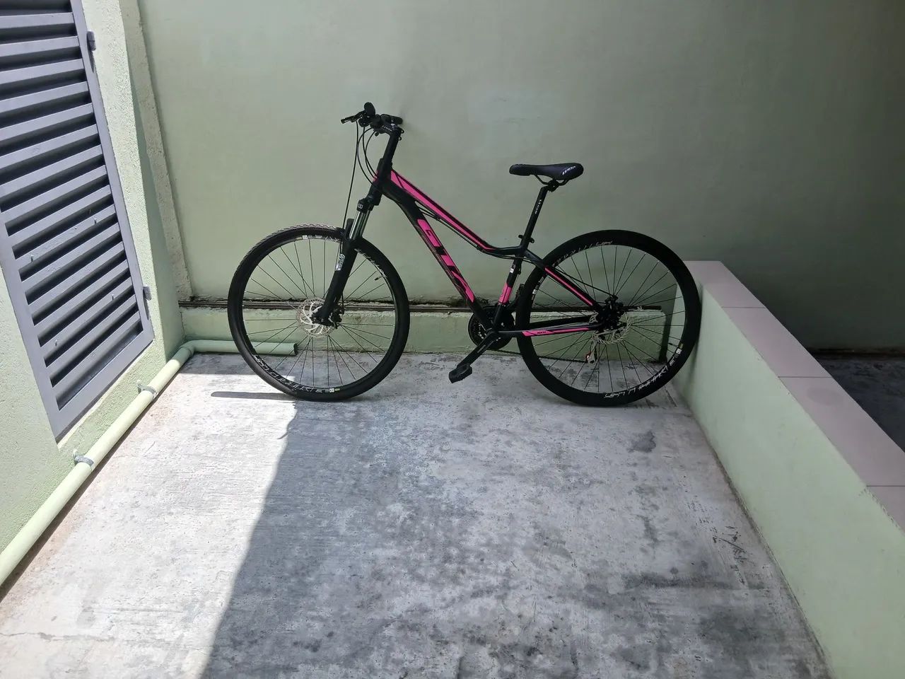 Bicicleta aro 29 praticamente nova  - Foto 3