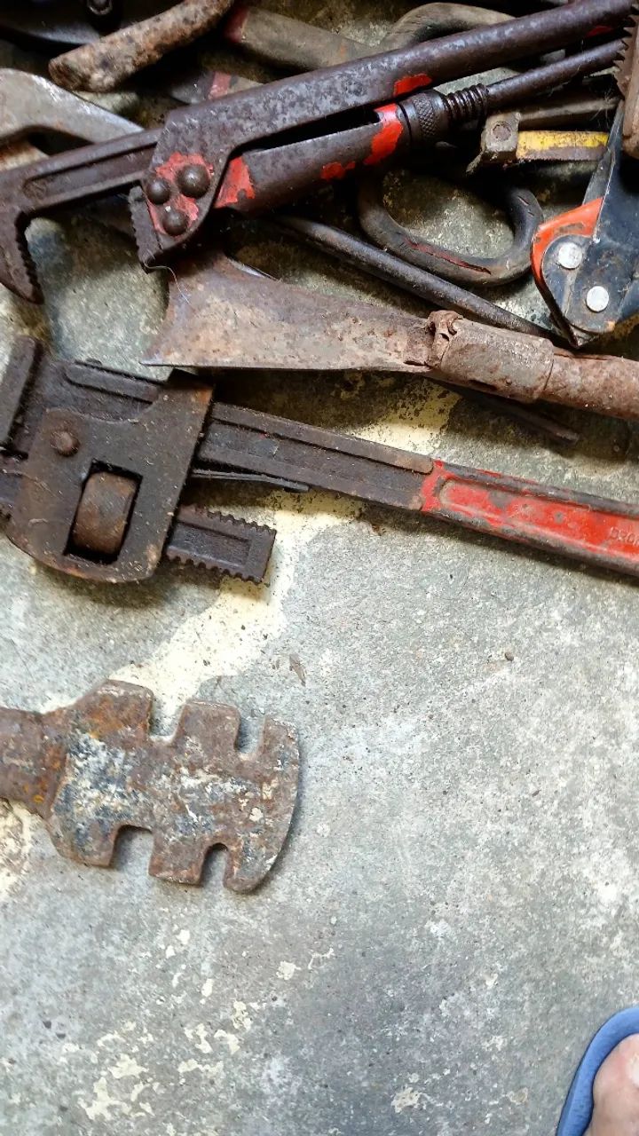 Used Tools4184784585634816016