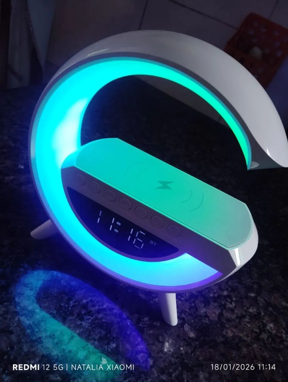 Luminária/ Caixa de som