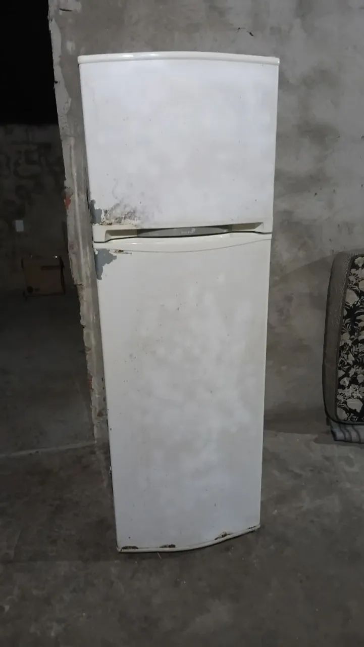 Vendo geladeira  - Foto 5