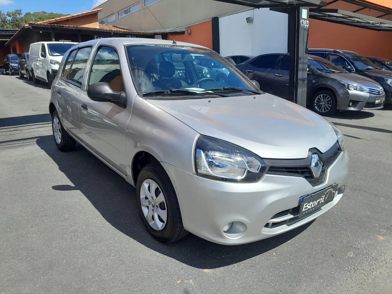 Renault Clio Expression Hi-flex 1.0 16V 5P 2014 - Foto 2