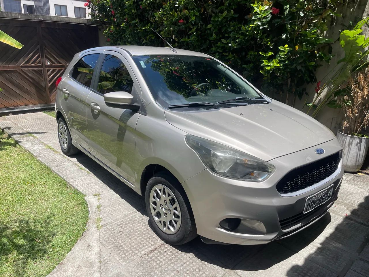 Ford Ka 1.0 SE/SE PLUS TIVCT FLEX 5P 2015