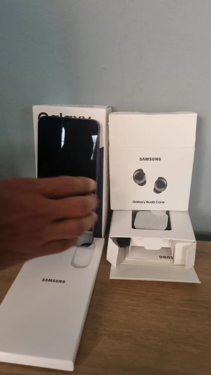 Celular Galaxy A57 5G cor azul perolado  nunca usado  - Foto 5