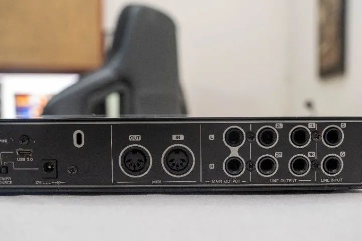 Interface de áudio Steinberg UR44C 32 bit - Equipamentos e