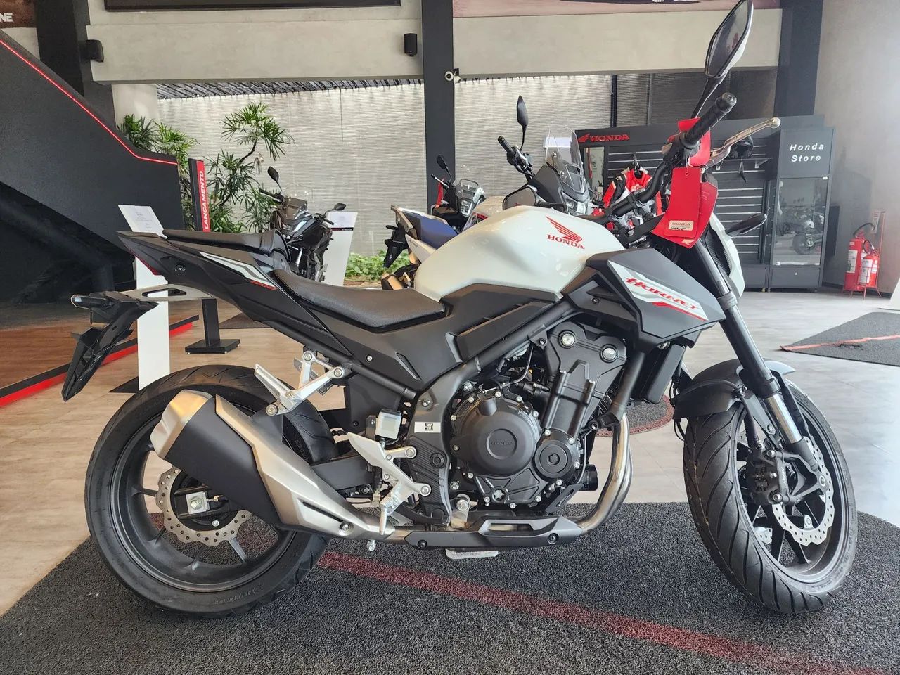 Hornet 500 0km 