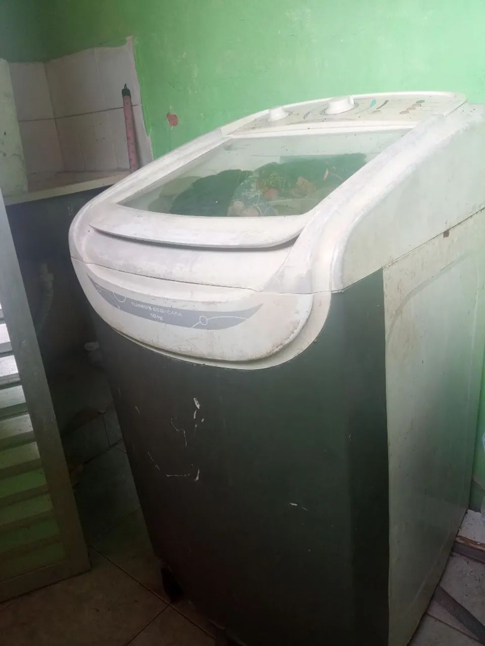 Vendo sofá, geladeira e máquina!