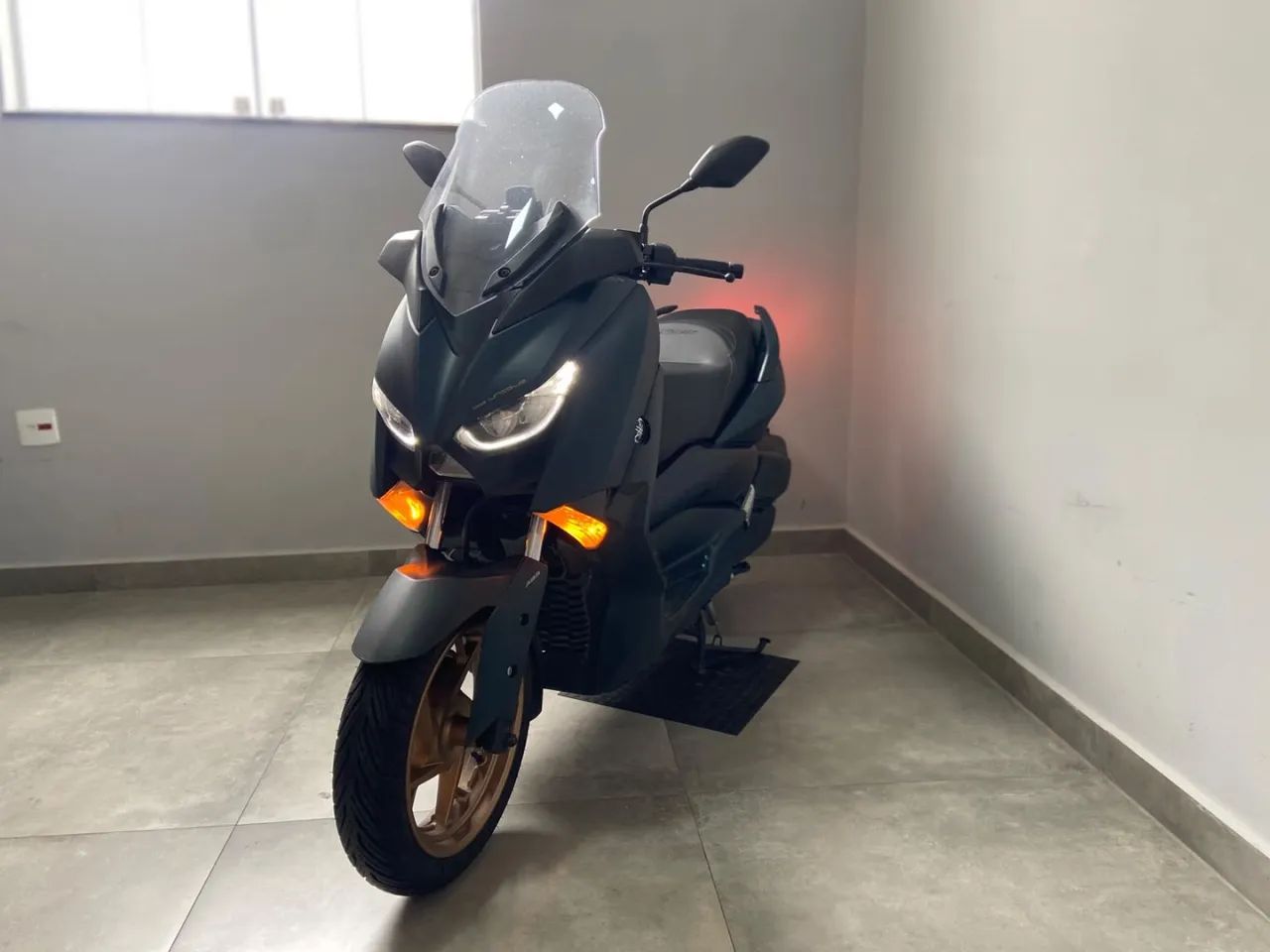 Yamaha Xmax 250 abs 2024 - Foto 2