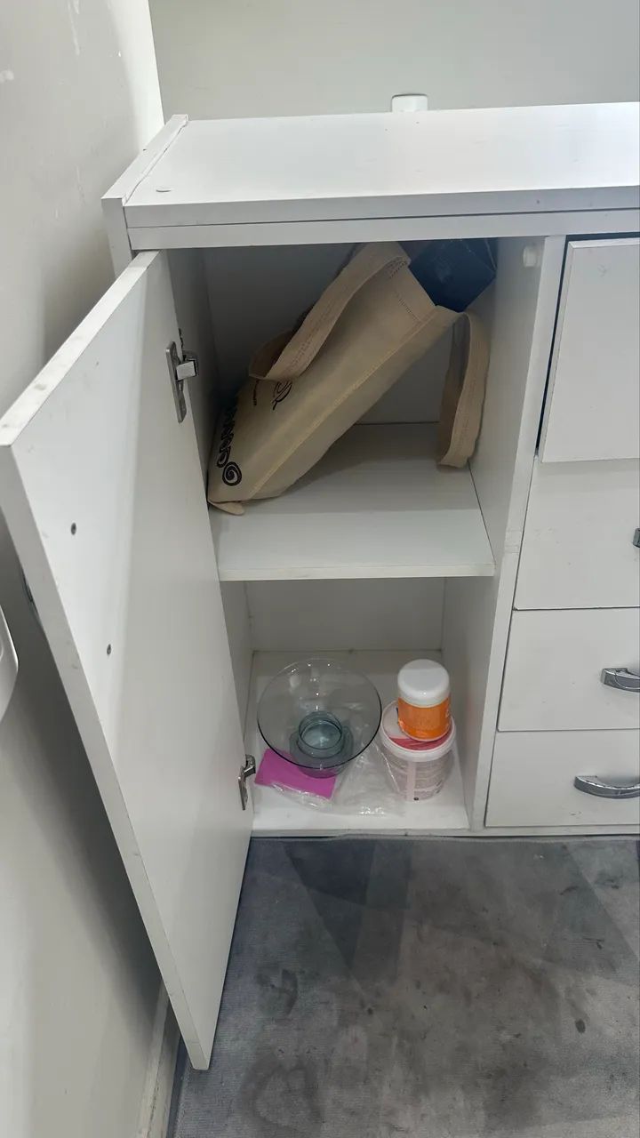 Mesa de manicure naildesigner salão