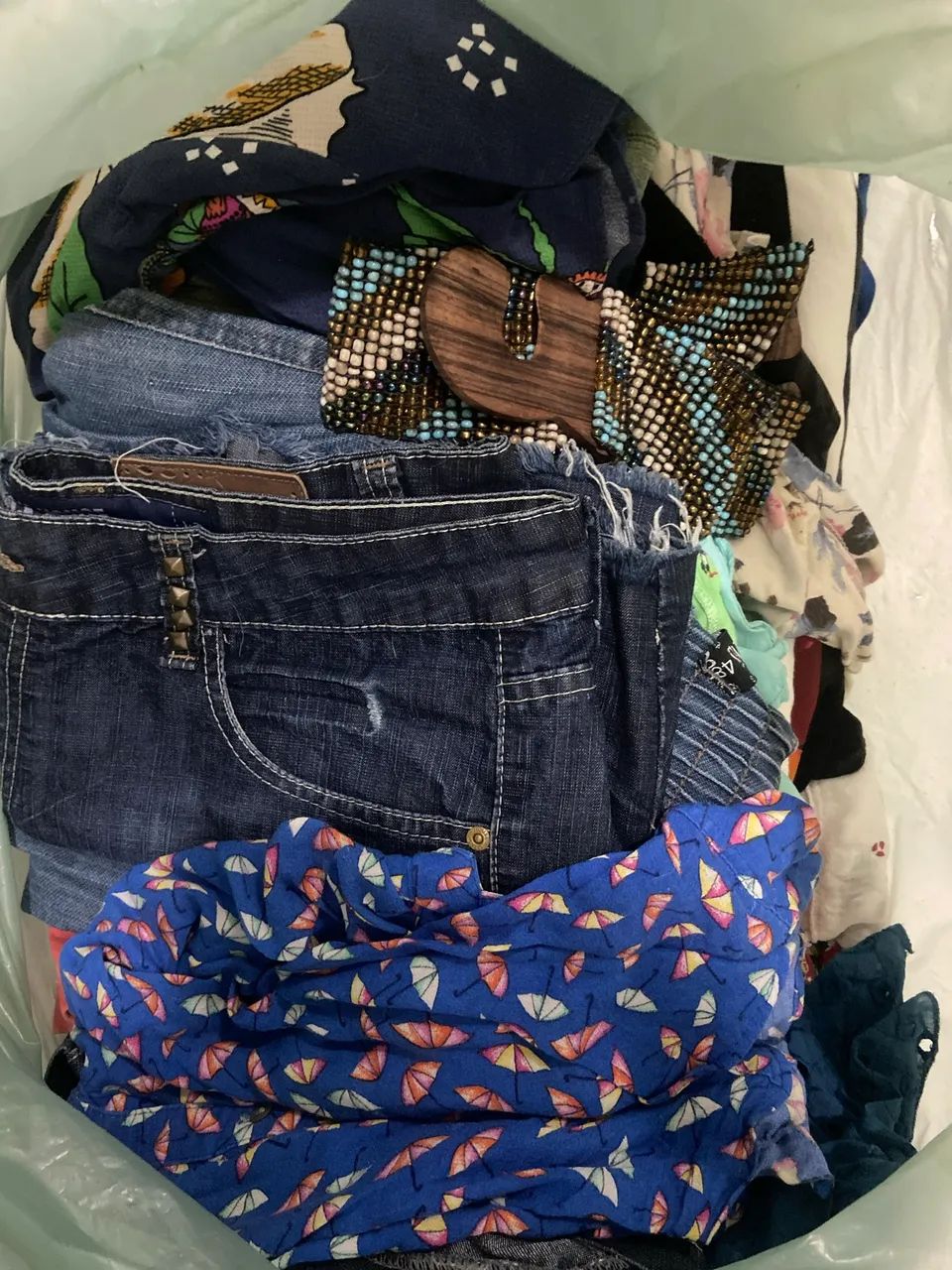 Lote de roupas 