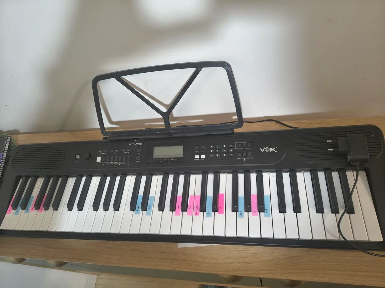 Teclado Musical Voik VTX-730 - 61 Teclas - Excelente Estado - Foto 4