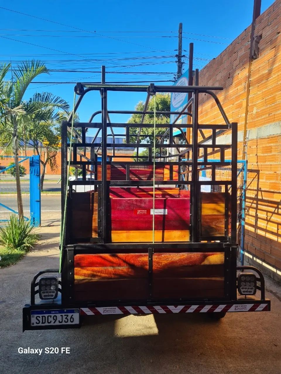 Carretinha boiadeira pra dois animais de grande  porte sub grande removível pode usar como - Foto 5