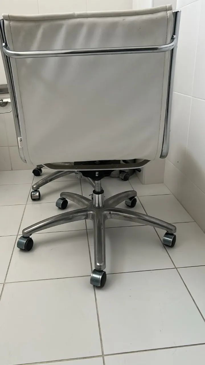 Cadeiras de escritório - Foto 2