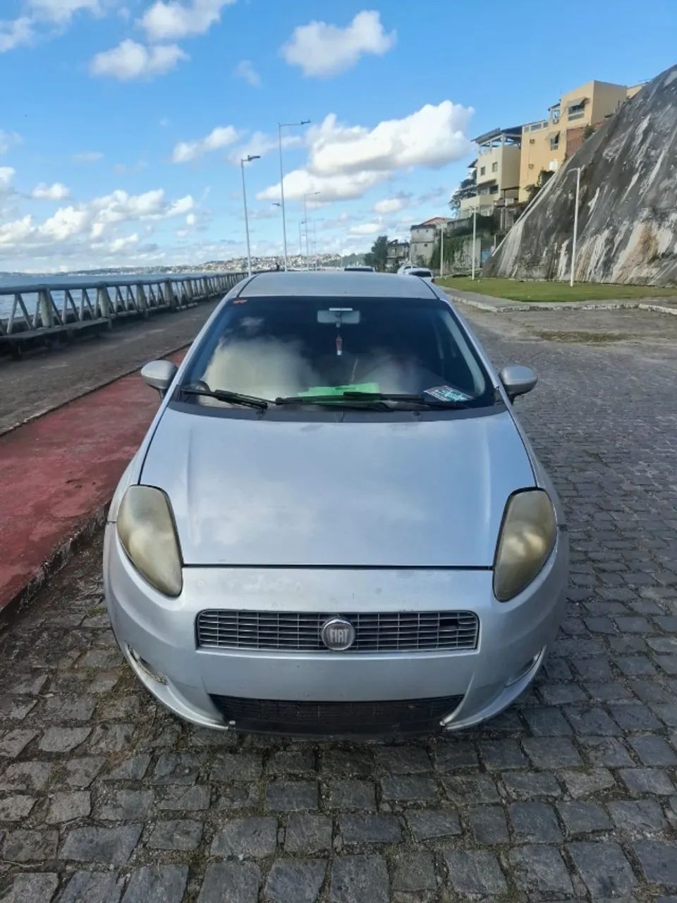 Fiat Punto Punto ATTRACTIVE 1.4 Fire Flex 8V 5p 2011