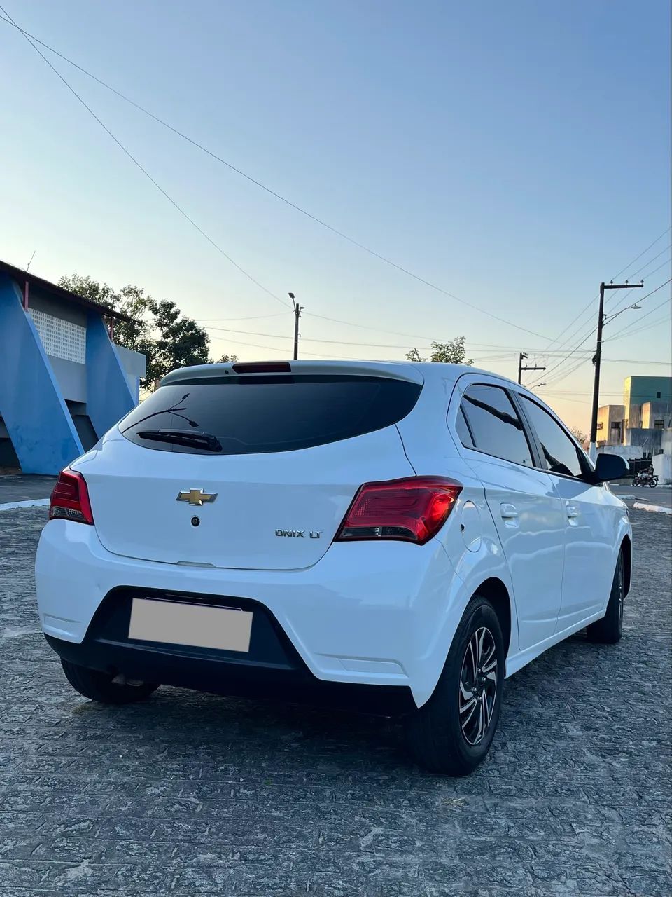 Chevrolet Onix Hatch LT 1.0 8V Flex Mec. 4P 2017 - Foto 4