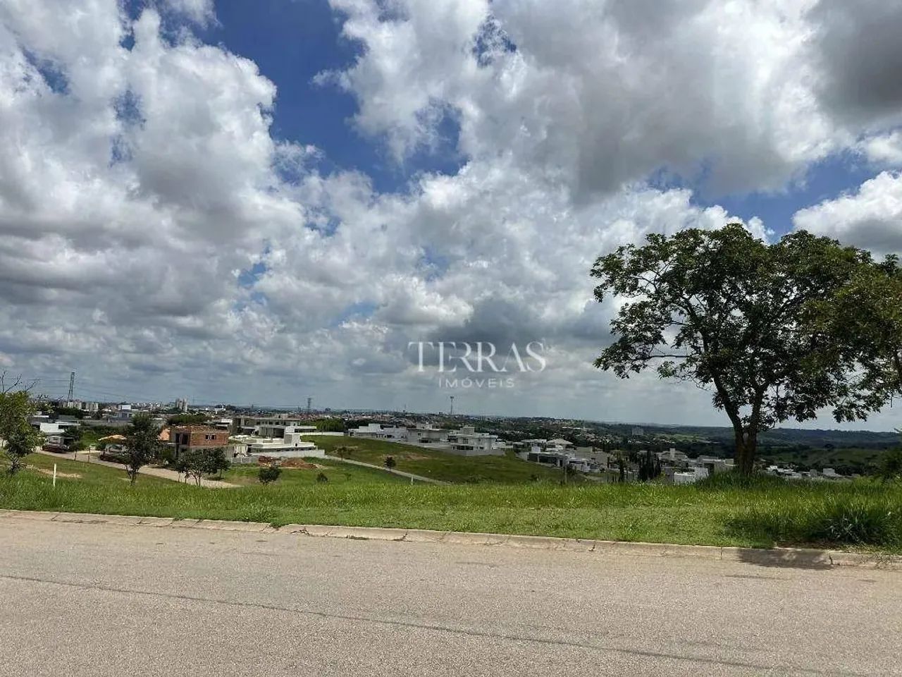 Lote com excelente localização e vista