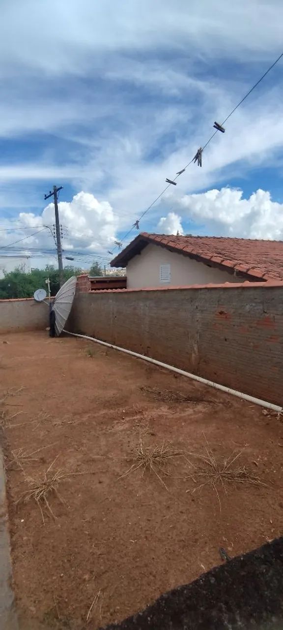 Vendo casa  excelente bairro  - Foto 2