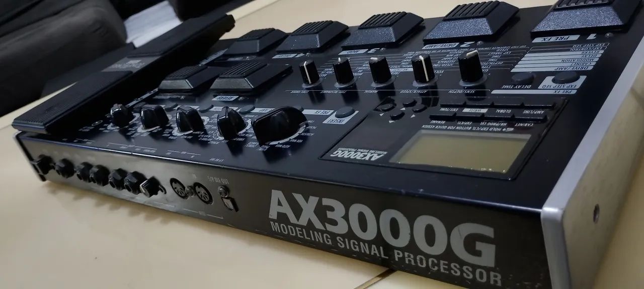 Pedaleira Guitarra Korg ToneWorks AX3000G  - Foto 2