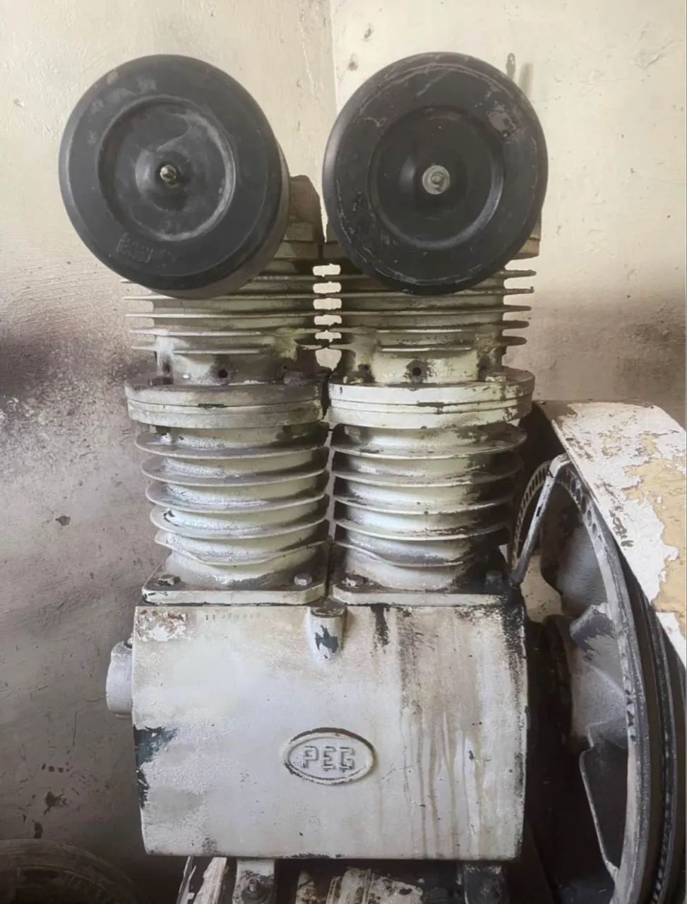 Vendo compressor alta pressão 60 pés  - Foto 2