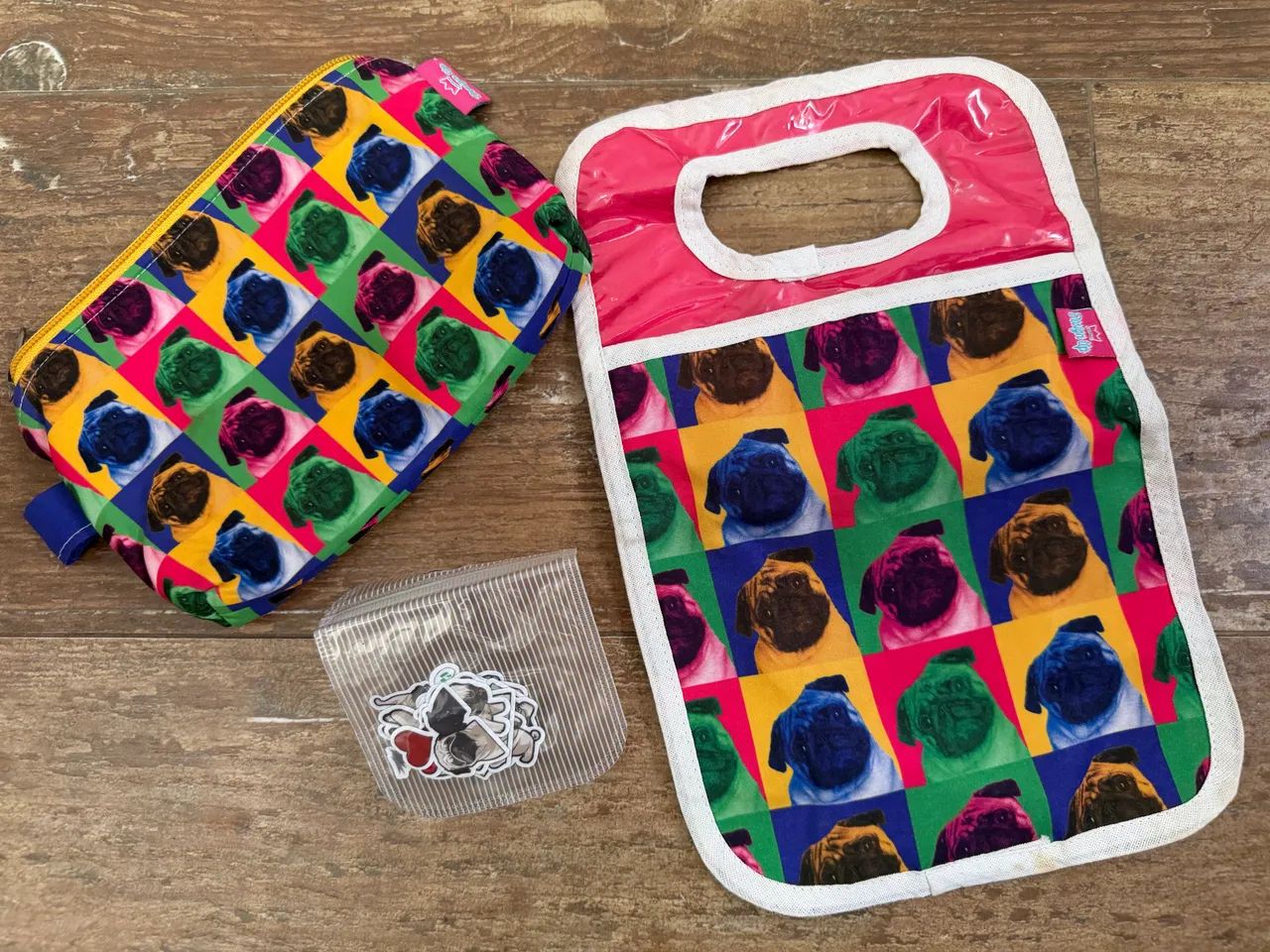 Kit Pug - 2 itens (lixeirinha de carro e necessaire)