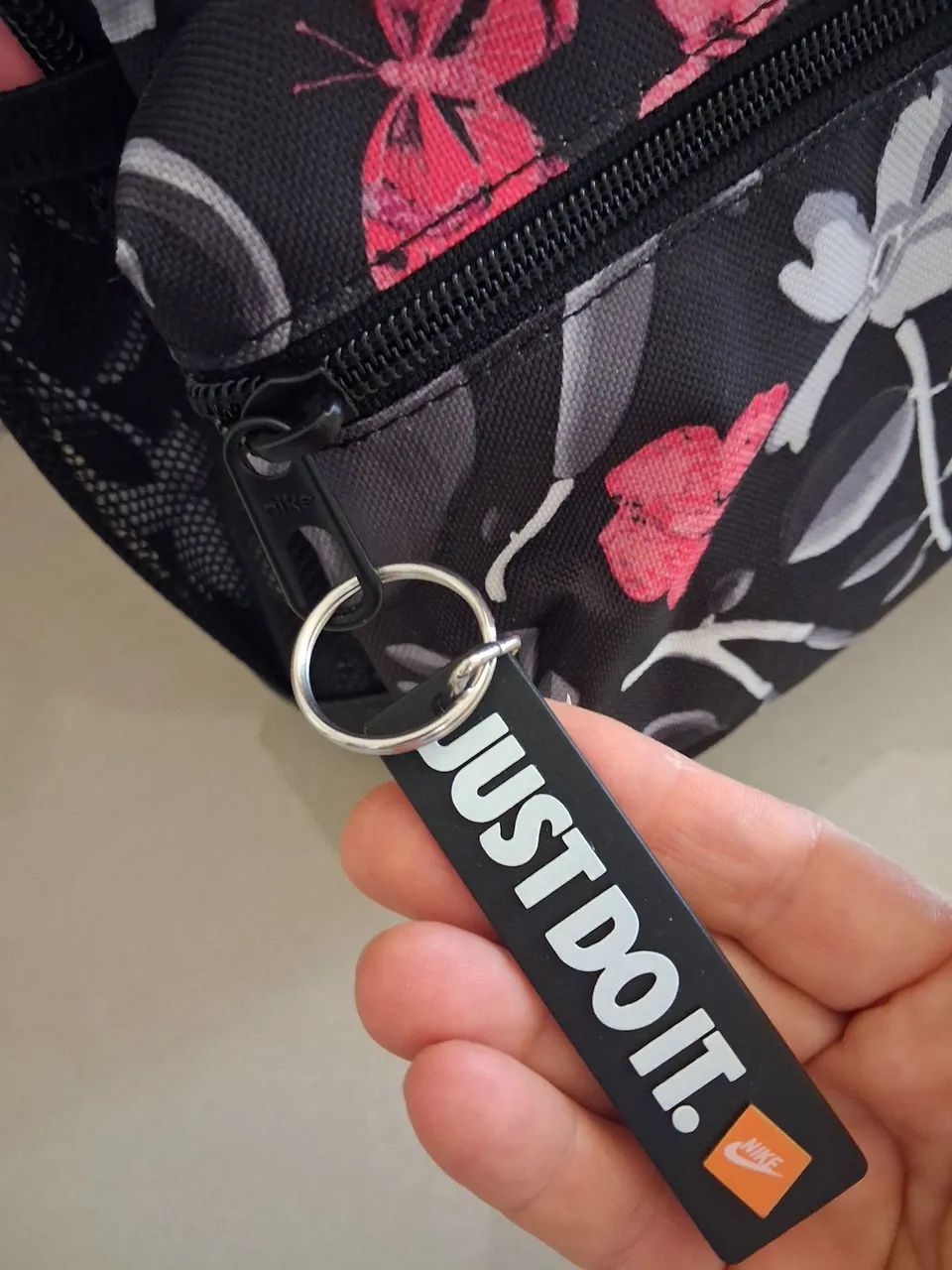 mochila pequena nike nova original imperdivel - Foto 4