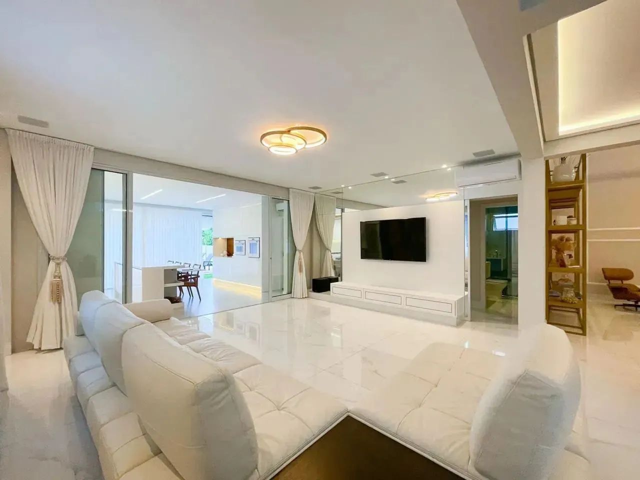 Imóvel para aluguel possui 450 metros quadrados com 4 quartos em Centro - Camboriú - SC - Foto 10