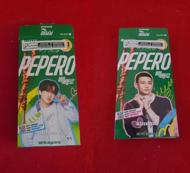 Embalagens Pepero com imagens dos integrantes do Stray Kids