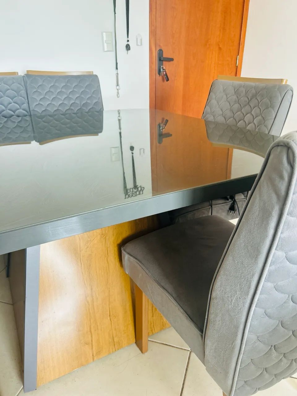 Vendo mesa de jantar 6 lugares pouco usada - Foto 3